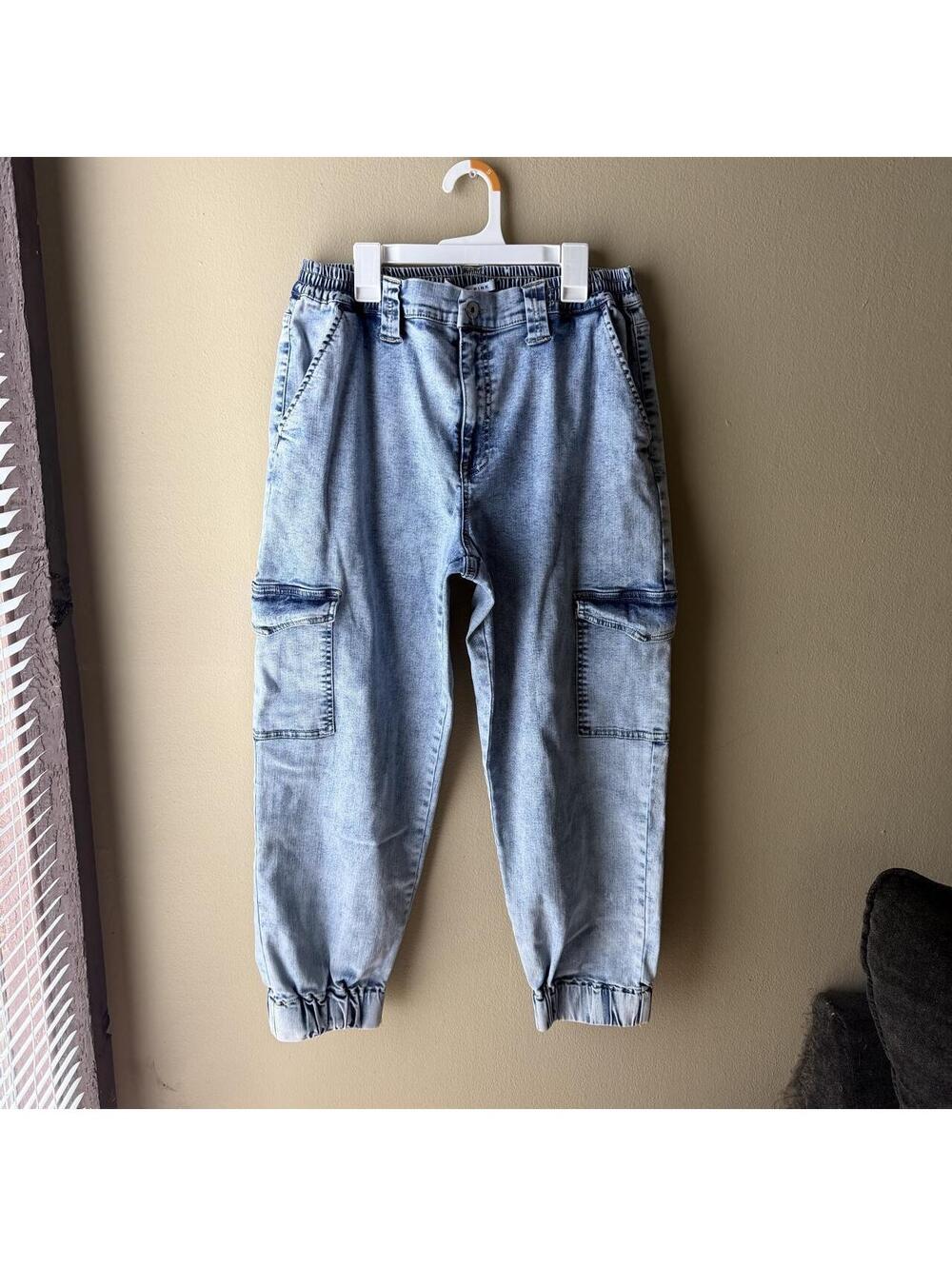 Celebrity Pink Light-Wash Denim Cargo Jogger Jeans Large